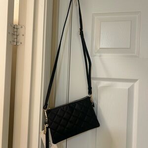Chic Black Quilted Crossbody Bag
